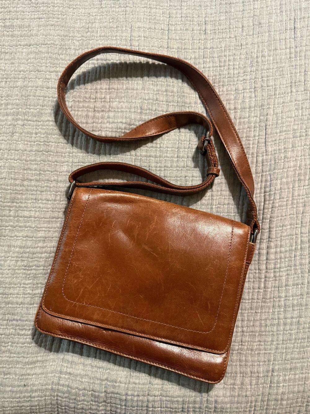 Genicci Brown Leather Purse Crossbody Fold Over Shoulder Bag